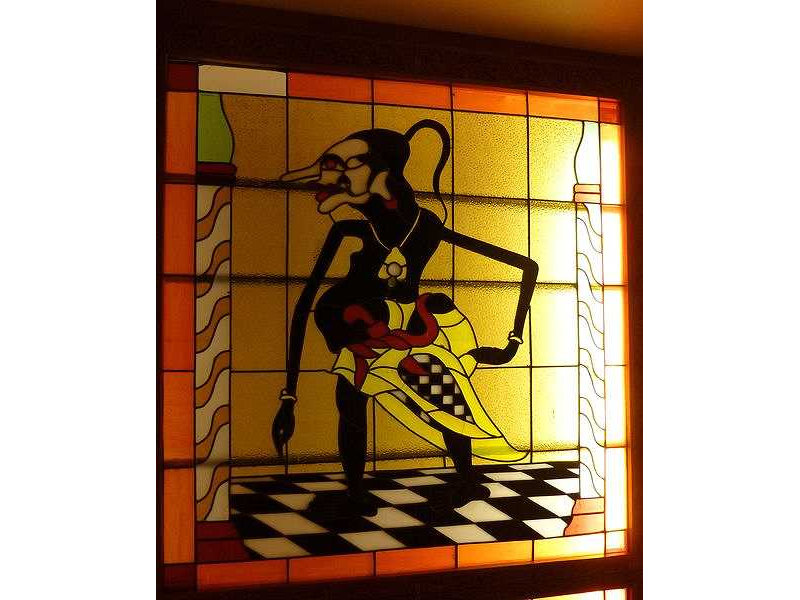 glass window-resto-petruk